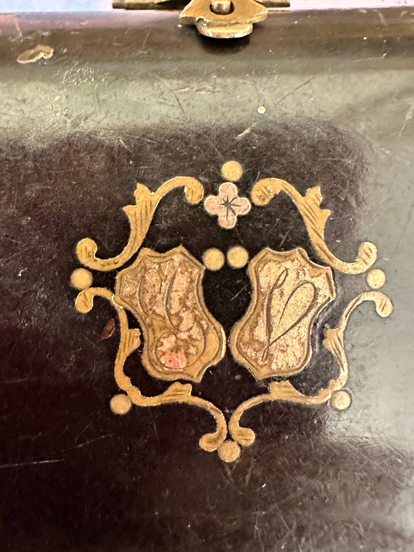 Antique Faux Tortoiseshell Étui with Gilt Decoration