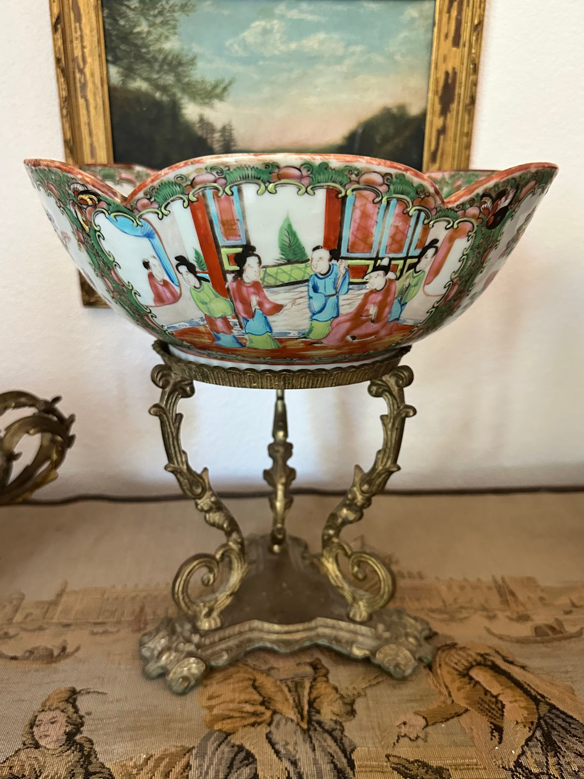 Antique Chinese Rose Medallion Scalloped Bowl – 10.5"