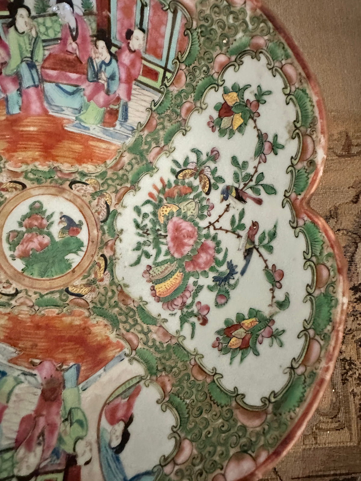Antique Chinese Rose Medallion Scalloped Bowl – 10.5"