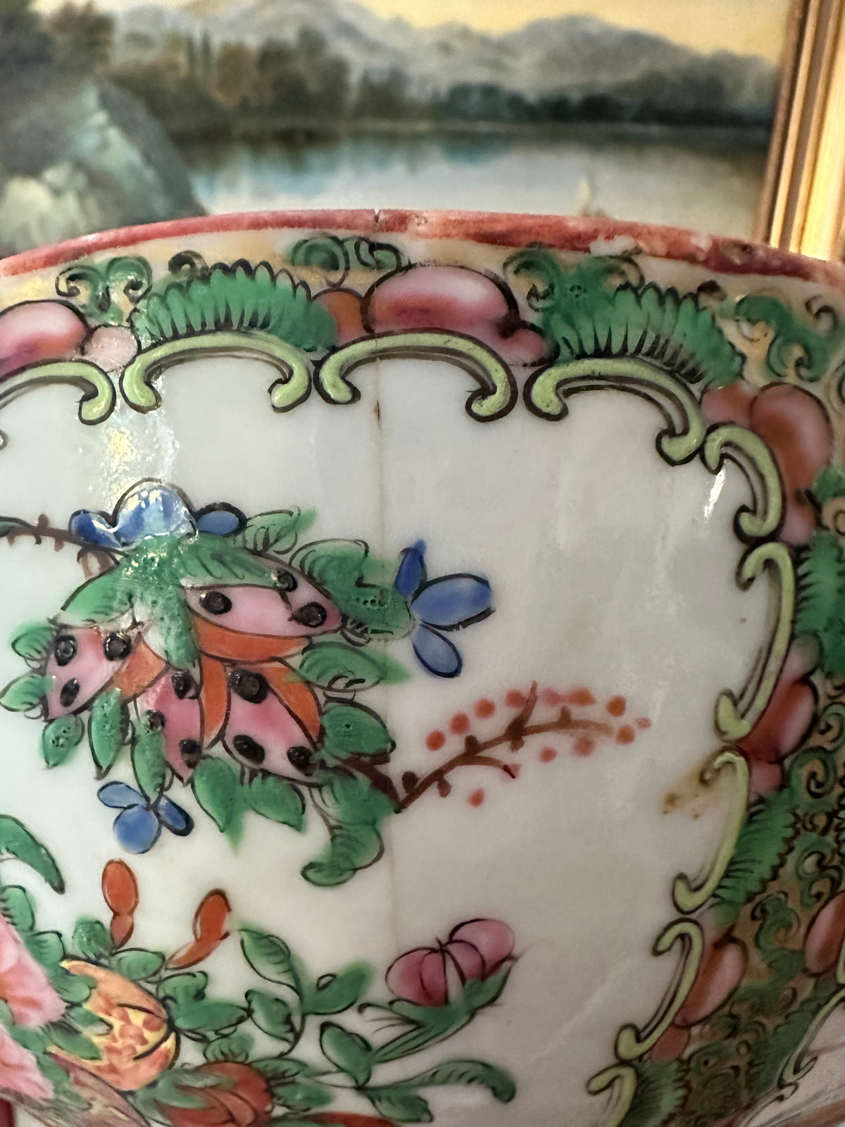 Antique Chinese Rose Medallion Scalloped Bowl – 10.5"