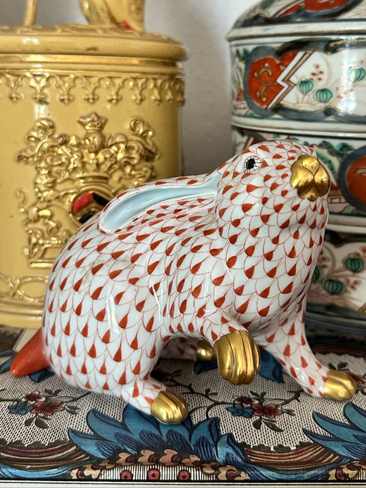 Herend Hand-Painted Porcelain Rabbit Figurine | Rust Fishnet | 6.5"