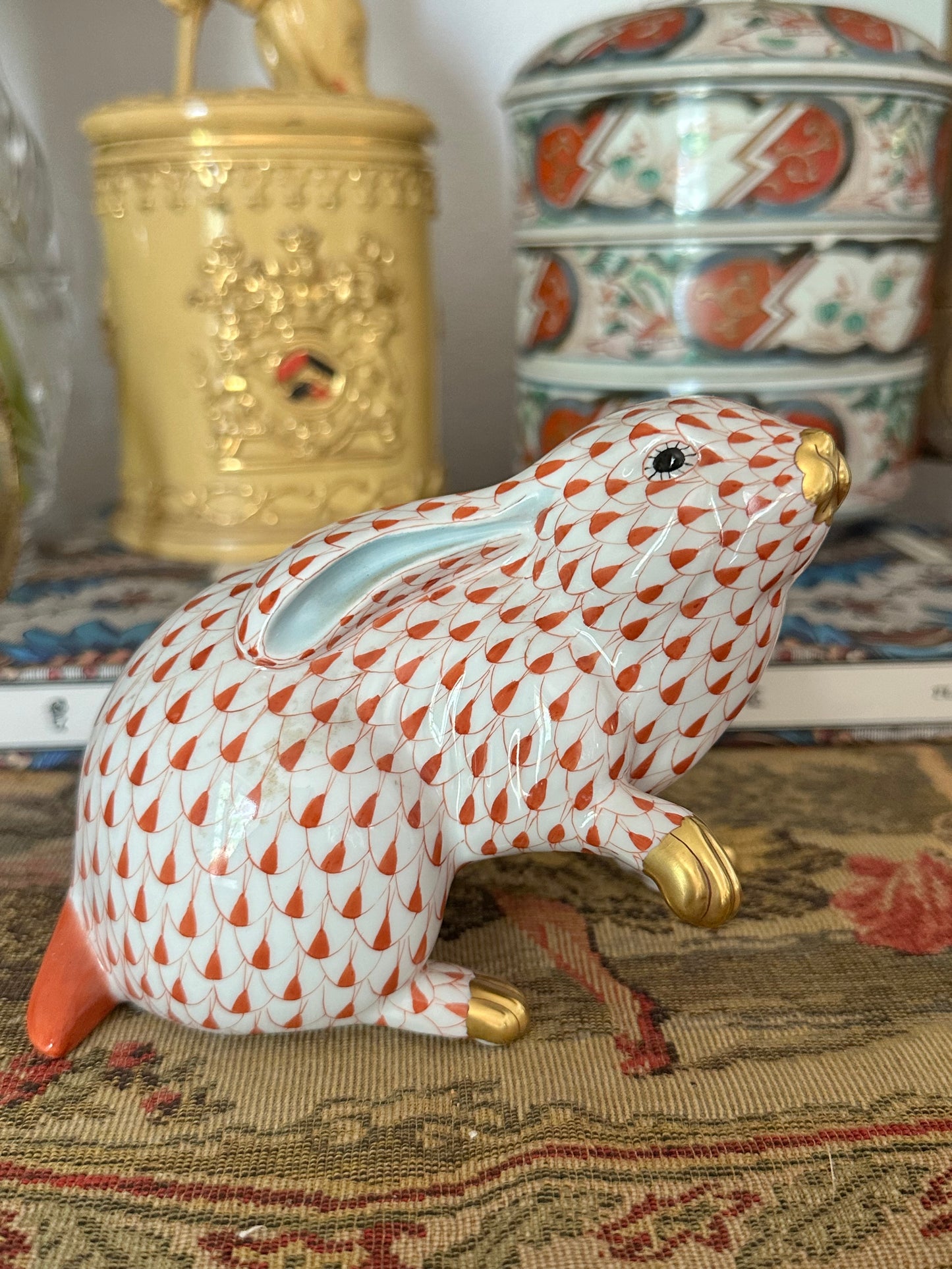 Herend Hand-Painted Porcelain Rabbit Figurine | Rust Fishnet | 6.5"