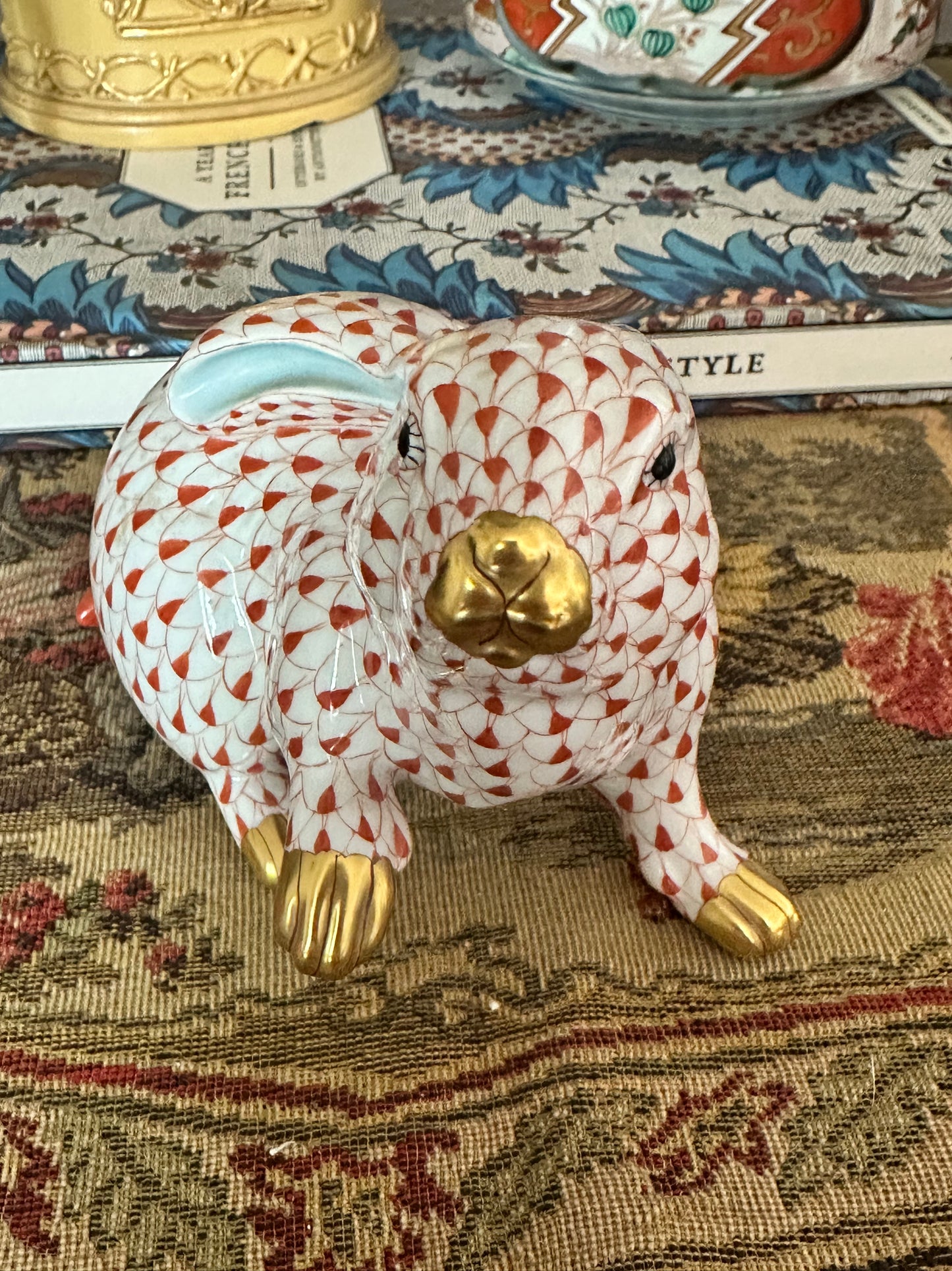 Herend Hand-Painted Porcelain Rabbit Figurine | Rust Fishnet | 6.5"