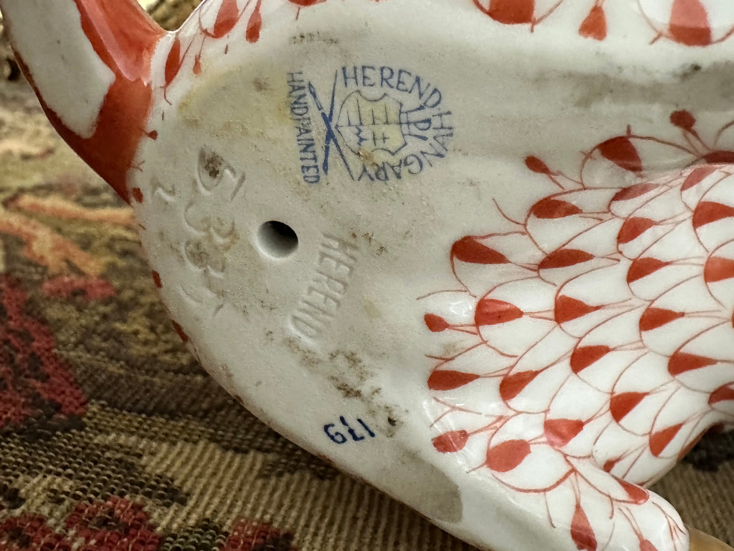 Herend Hand-Painted Porcelain Rabbit Figurine | Rust Fishnet | 6.5"