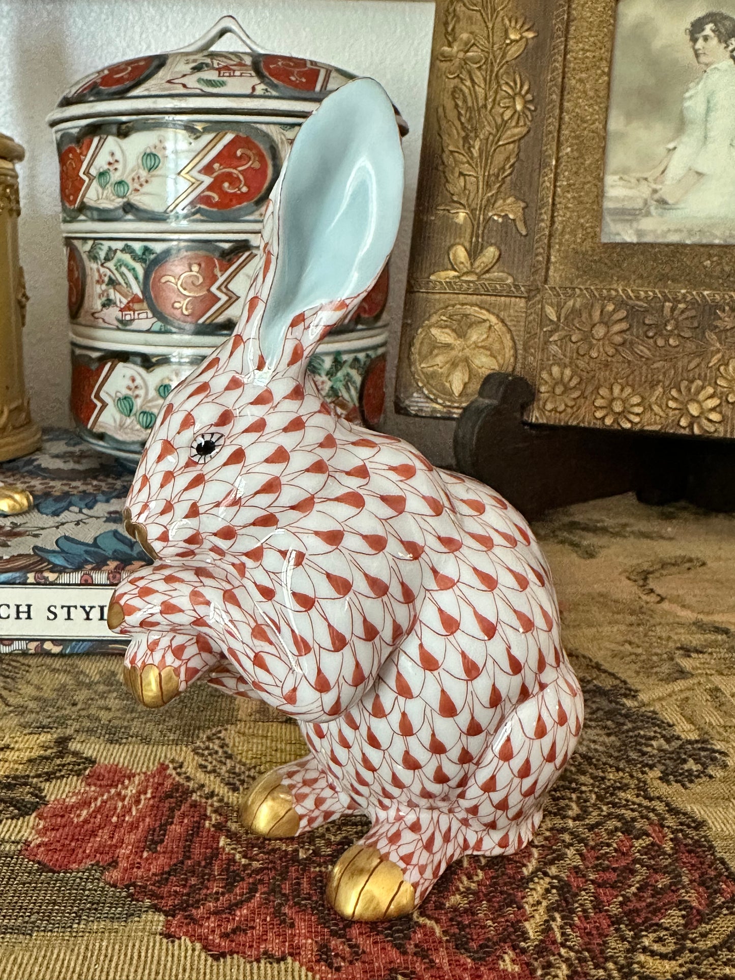 Herend Hand-Painted Porcelain Begging Rabbit | Rust Fishnet | 6.5"