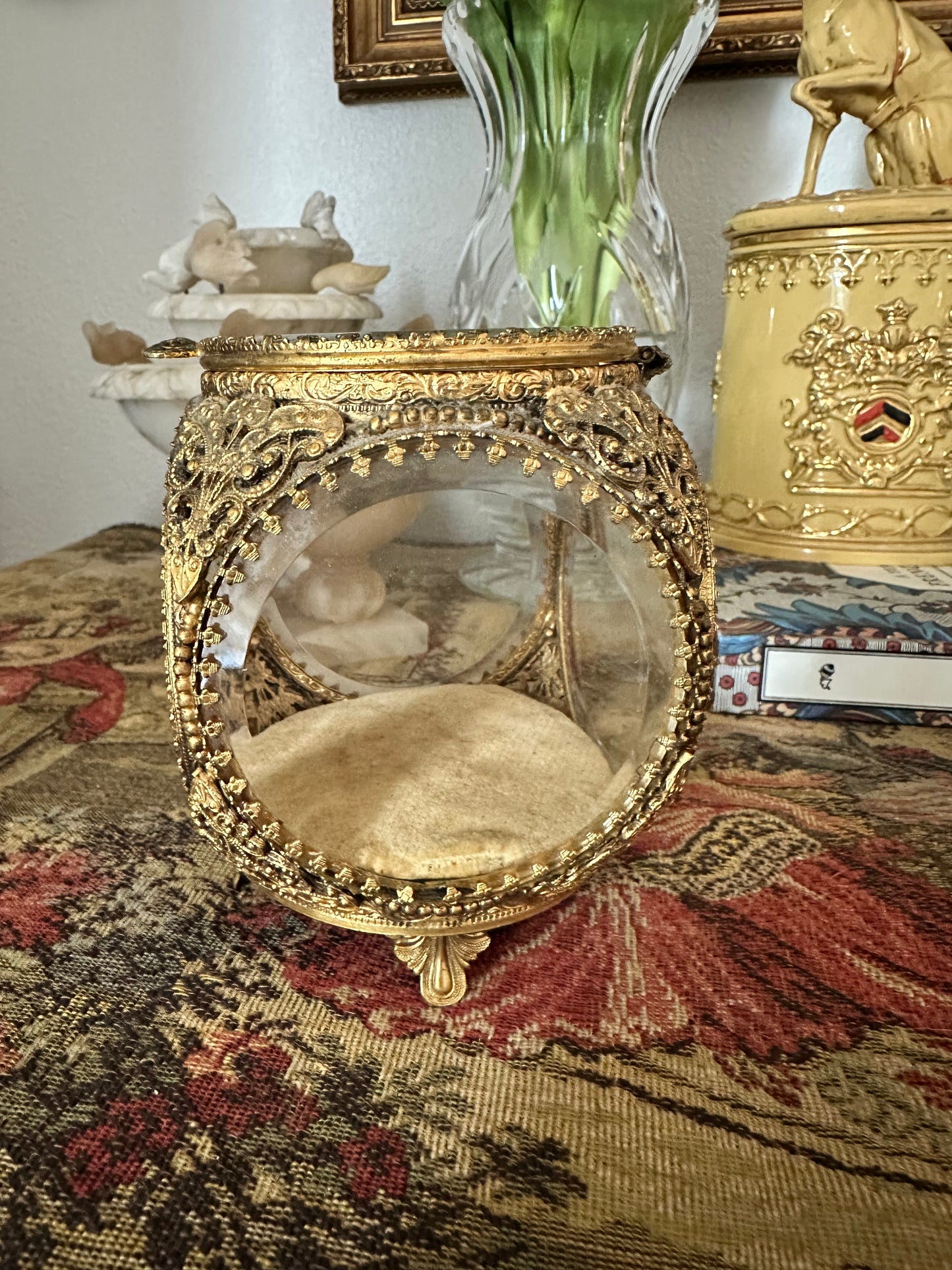 Vintage Stylebuilt Gold-Tone Glass Jewelry Casket Box | Vanity Display Case | Stylebuilt Frame Co. N.Y.