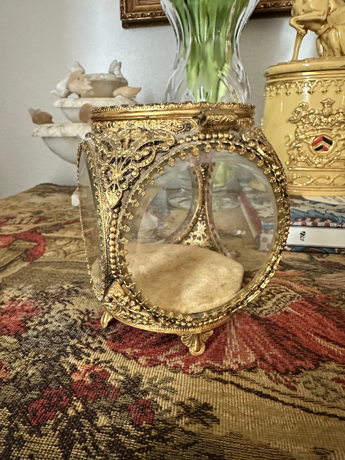 Vintage Stylebuilt Gold-Tone Glass Jewelry Casket Box | Vanity Display Case | Stylebuilt Frame Co. N.Y.