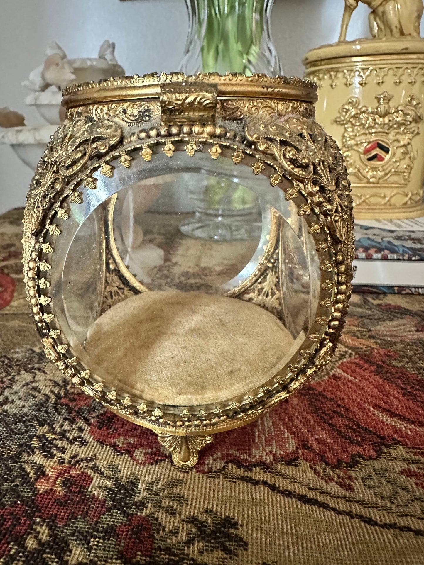 Vintage Stylebuilt Gold-Tone Glass Jewelry Casket Box | Vanity Display Case | Stylebuilt Frame Co. N.Y.