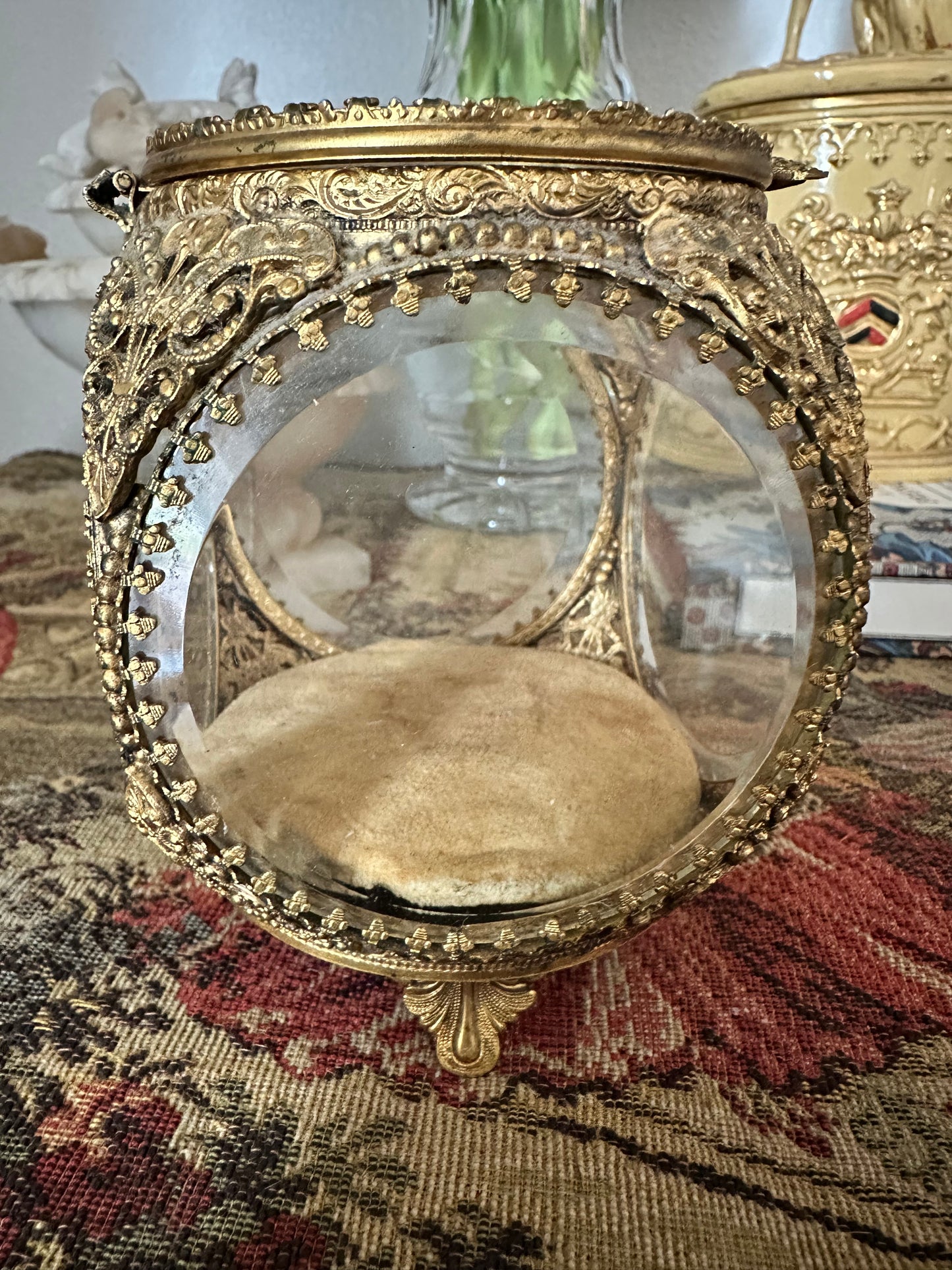 Vintage Stylebuilt Gold-Tone Glass Jewelry Casket Box | Vanity Display Case | Stylebuilt Frame Co. N.Y.