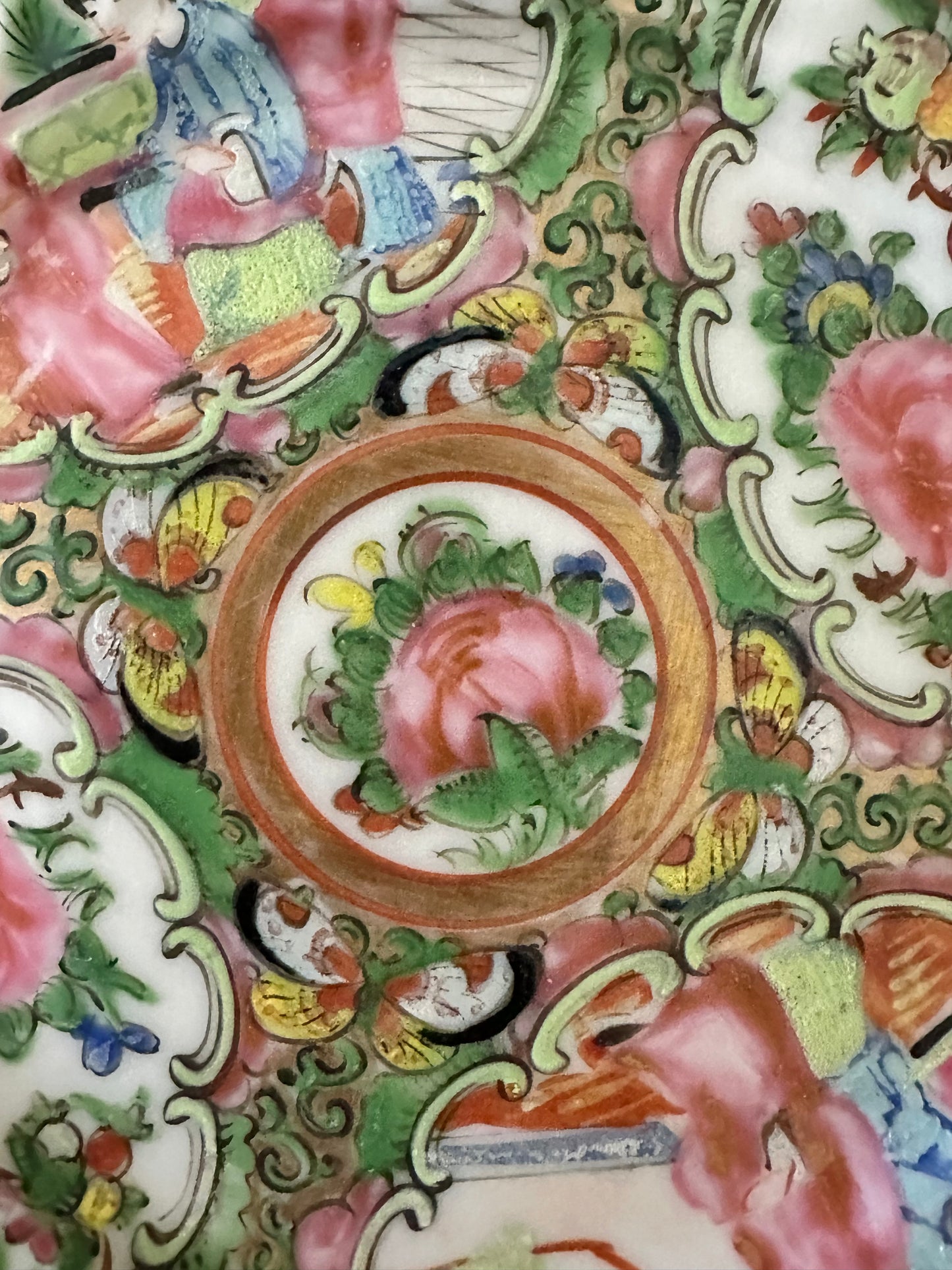 Antique Chinese Rose Medallion Scalloped Plate, 6”